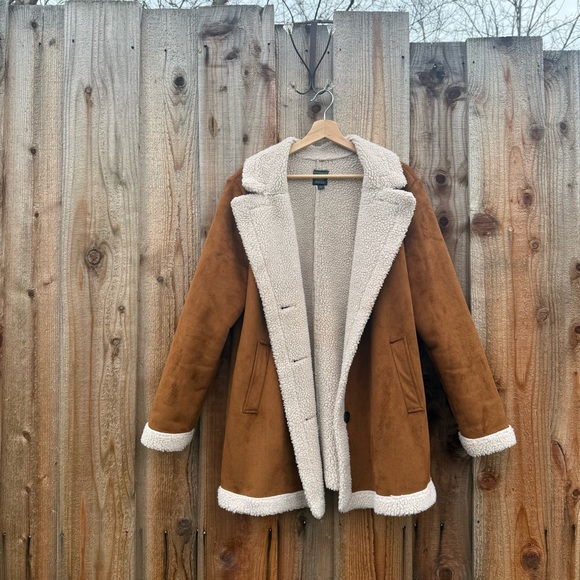 Brown and Cream Teddy Sheepskin Shearling Jacket w/ Pockets 🌿 - Picture 7 of 9